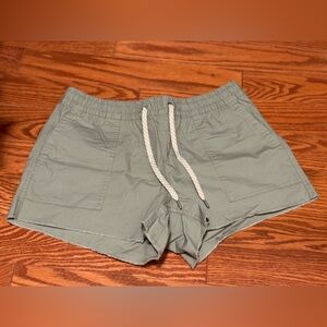 Women’s Vuori ripstop shorts - size M